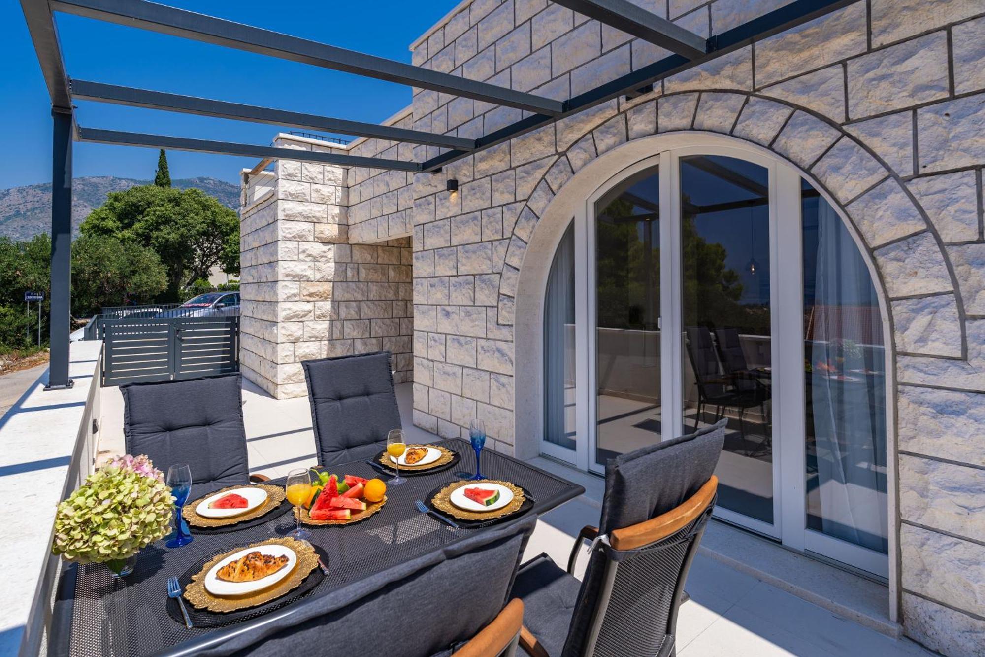 Spacious 2-bedroom Raat Appartement Cavtat