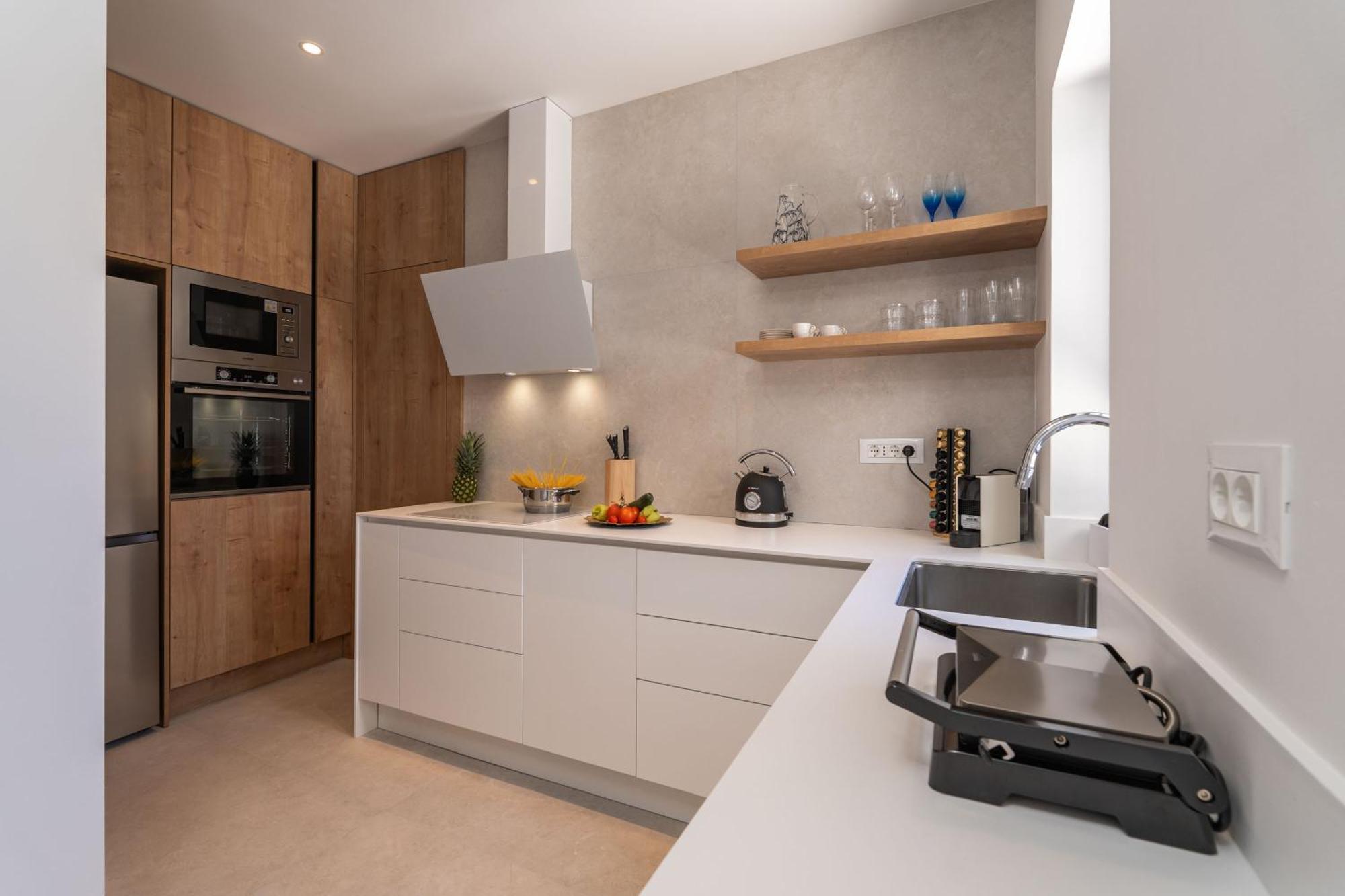 Spacious 2-bedroom Raat *