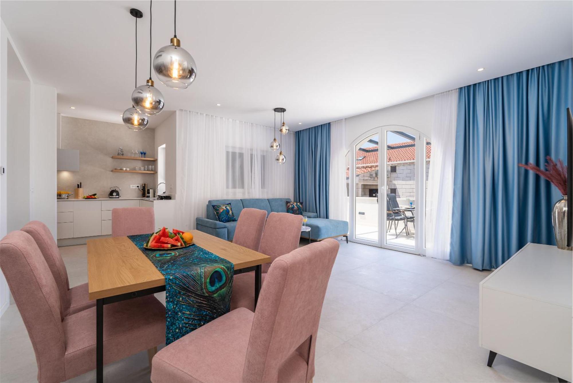 Spacious 2-bedroom Raat Cavtat
